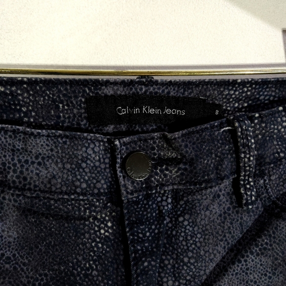 Calvin Klein | Grey Snake Skin Pattern Women's Jeans - Picture 8 of 12